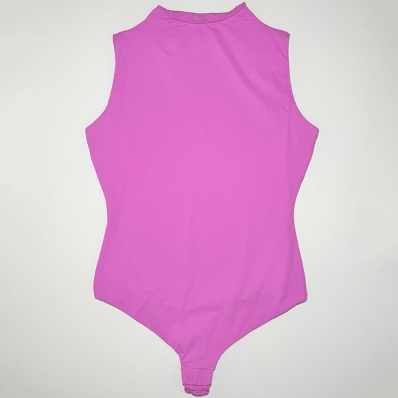SKIMS Fits Everybody Sleeveless Mock Neck Bodysuit in Neon Orchid - Picture 2 of 4